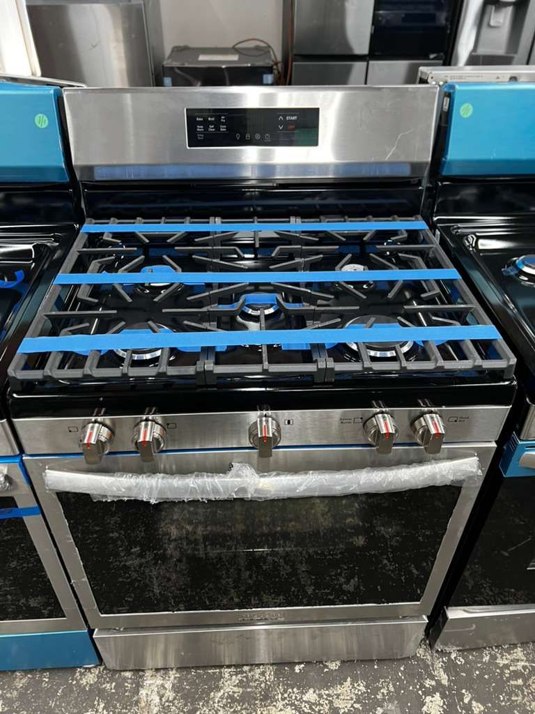 Frigidaire 30in Gas Stove 5burner In Stainless Steel With 6 Months Warranty