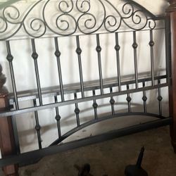 QUEEN SIZE HEADER & FOOTER