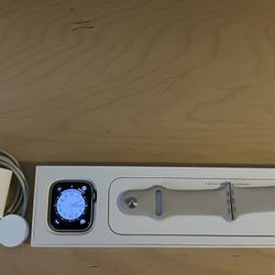 Apple Watch SE 44m