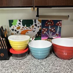 Bowls/ Kitchenware 