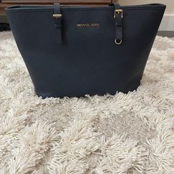 Michael Kors Jet Set Saffiano Leather Top Zip Tote In Navy Blue