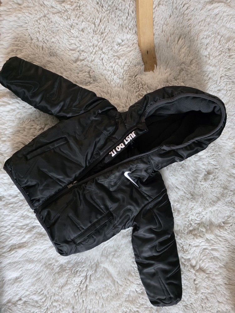 winter warm Nike just do it jacket like new 12m