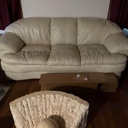 Couch , Love Seat, Chair & Coffee Table Complete Set