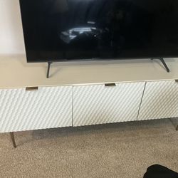 TV stand 