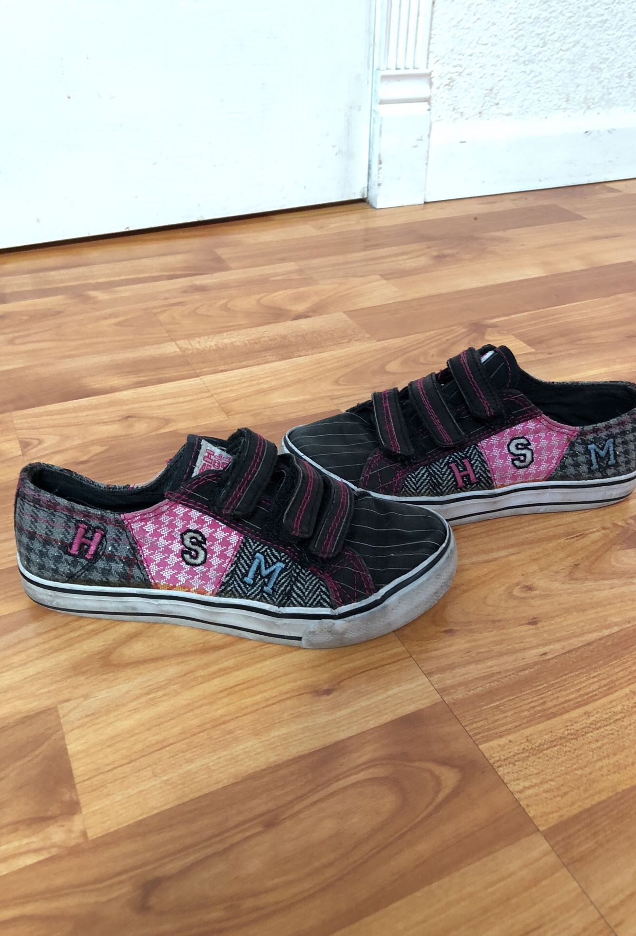 Girls shoes size 13