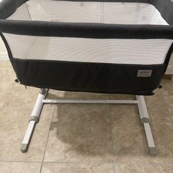 Ronbei Adjustable Bedside Bassinet Sleeper For Newborn/Infant/Baby