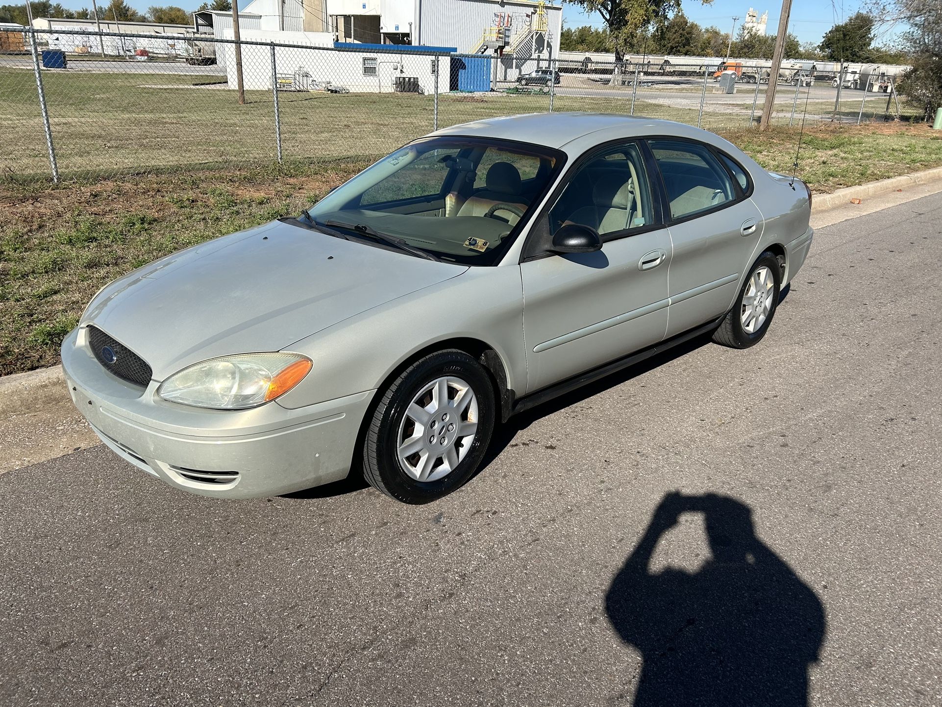 2004 Ford Taurus