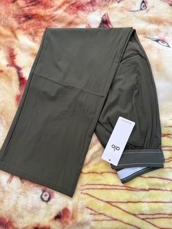 Dark green Alo trouser pants for woman