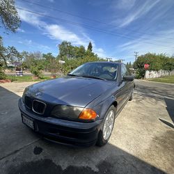 2000 BMW 323i