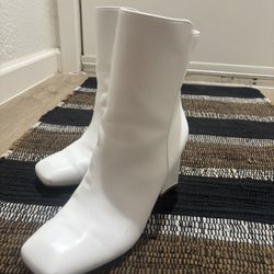 White Boots 