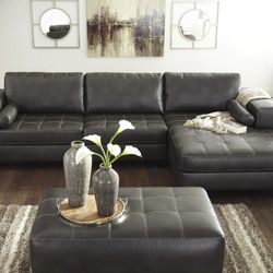 Nokomis Charcoal RAF Sectional

