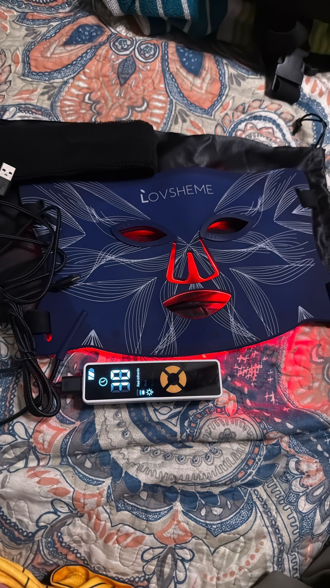 Lovsheme Face Mask ( New) 