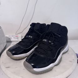 Jordan Retro 11 Space Jam Size 4Y