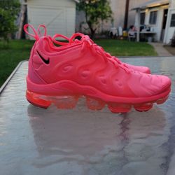 Nike Air VaporMax Plus
Women's Shoes