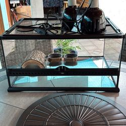 20 gallons reptile tank with bowls and heat lamps