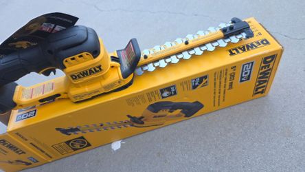 Dewalt 20V MAX 8 in. Compact Cordless Battery Powered Hedge Trimmer (Tool-Only)