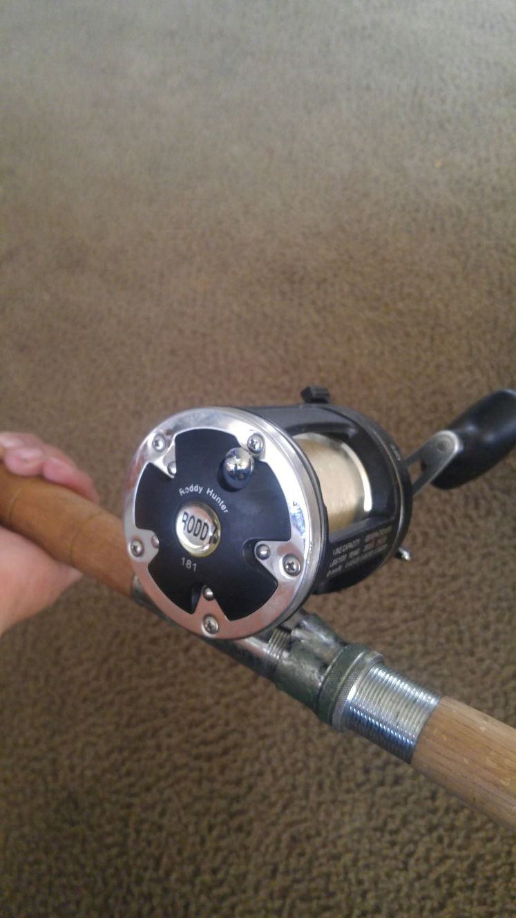 Roddy hunter 181 reel and fiber glass rod for Sale in Los Angeles, CA -  OfferUp