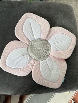 Baby bath lotus