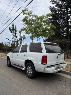 Part out 02 escalade 6.0