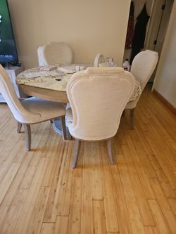Round Dining Table with 4 Upholstered Chairs