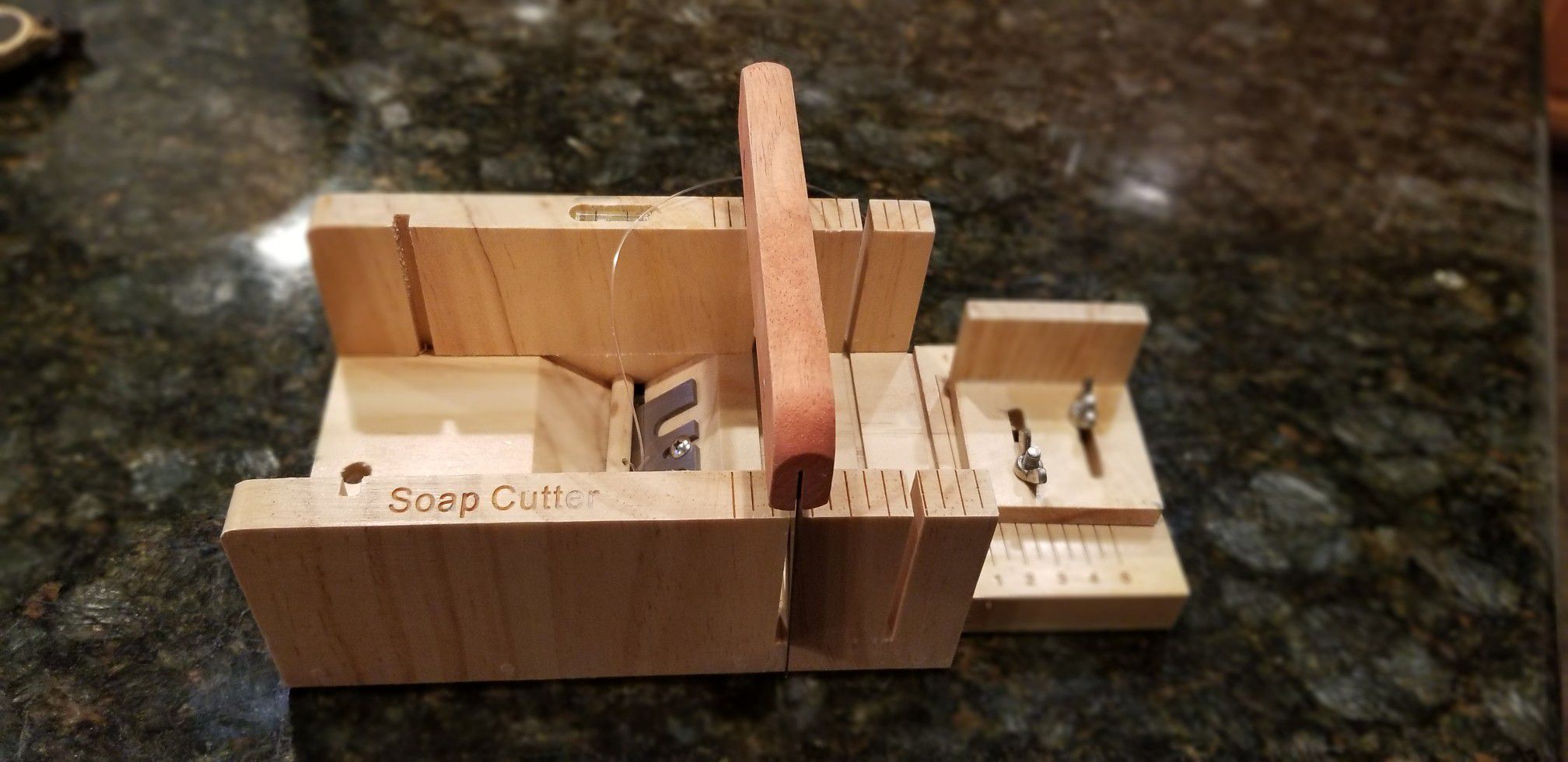 Soap cutter