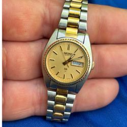 Vintage Seiko SQ 8(contact info removed) 2-Tone Women’s Watch! New Battery! 