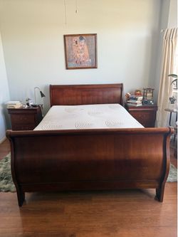 Cherry Wood Sleigh Bedroom Set – Bed Frame, 2 Nightstands & 2 Dressers