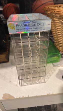 Display rack for small essential oils