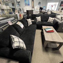 Black $1299 Sofa & Loveseat 🖤