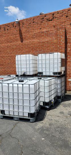 IBC 330 Gallon 275 Gallon  Water 💦 Tanks   Metal Caged