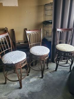 Set of 3 high top/ Bar top chairs VERY heavy
