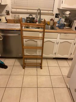 Wooden Freestanding Towel Rack