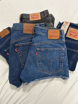 Women’s Levi Shorts