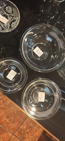 Mixing bowls glass