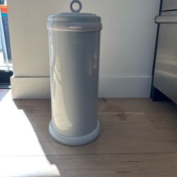Bbi diaper pail 