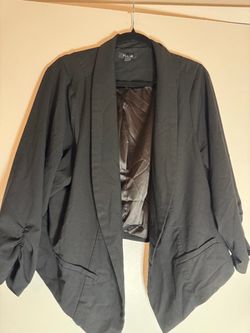 Torrid Studio Luxe Crop Blazer Black size 4