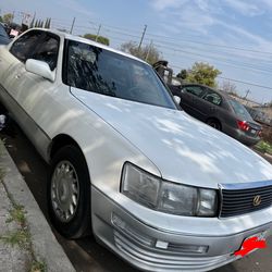 1990 Lexus LS 400