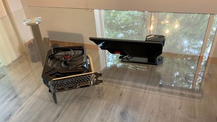 GTX 1650 SUPER 4GB W/GRAPHICS CARD HOLDER