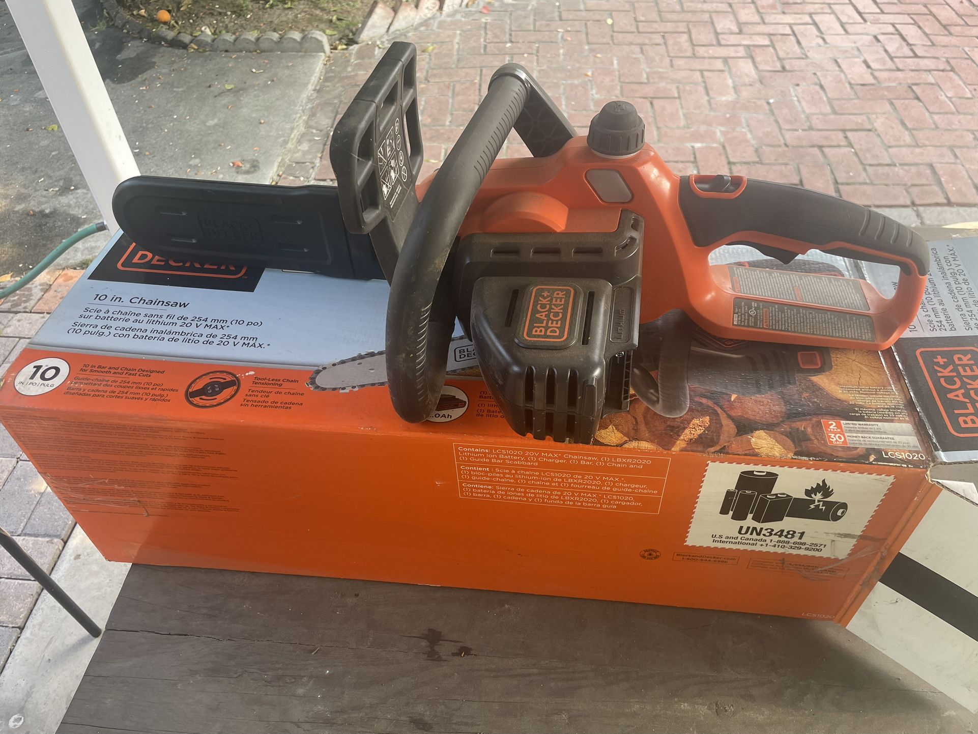 Black Decker Cordless Chainsaw 10” tool only