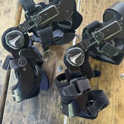 Townsend Rebel Reliever Knee Braces 