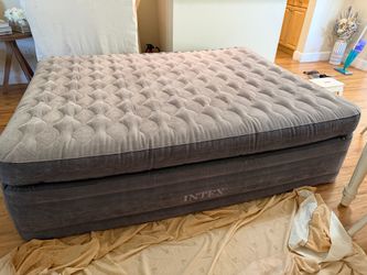 INTEX Queen-Size Air Mattress