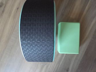 Yoga Wheel and block bundle (Like New)