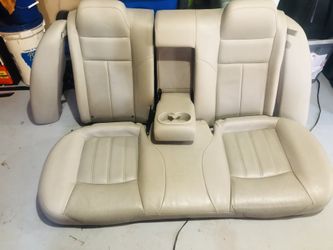 Chrysler 300 rear seats 05-10