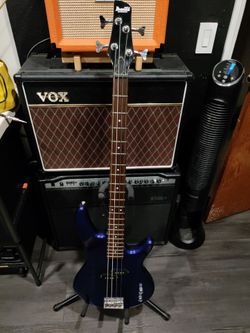 Ibanez Gio GSR100 4-string bass