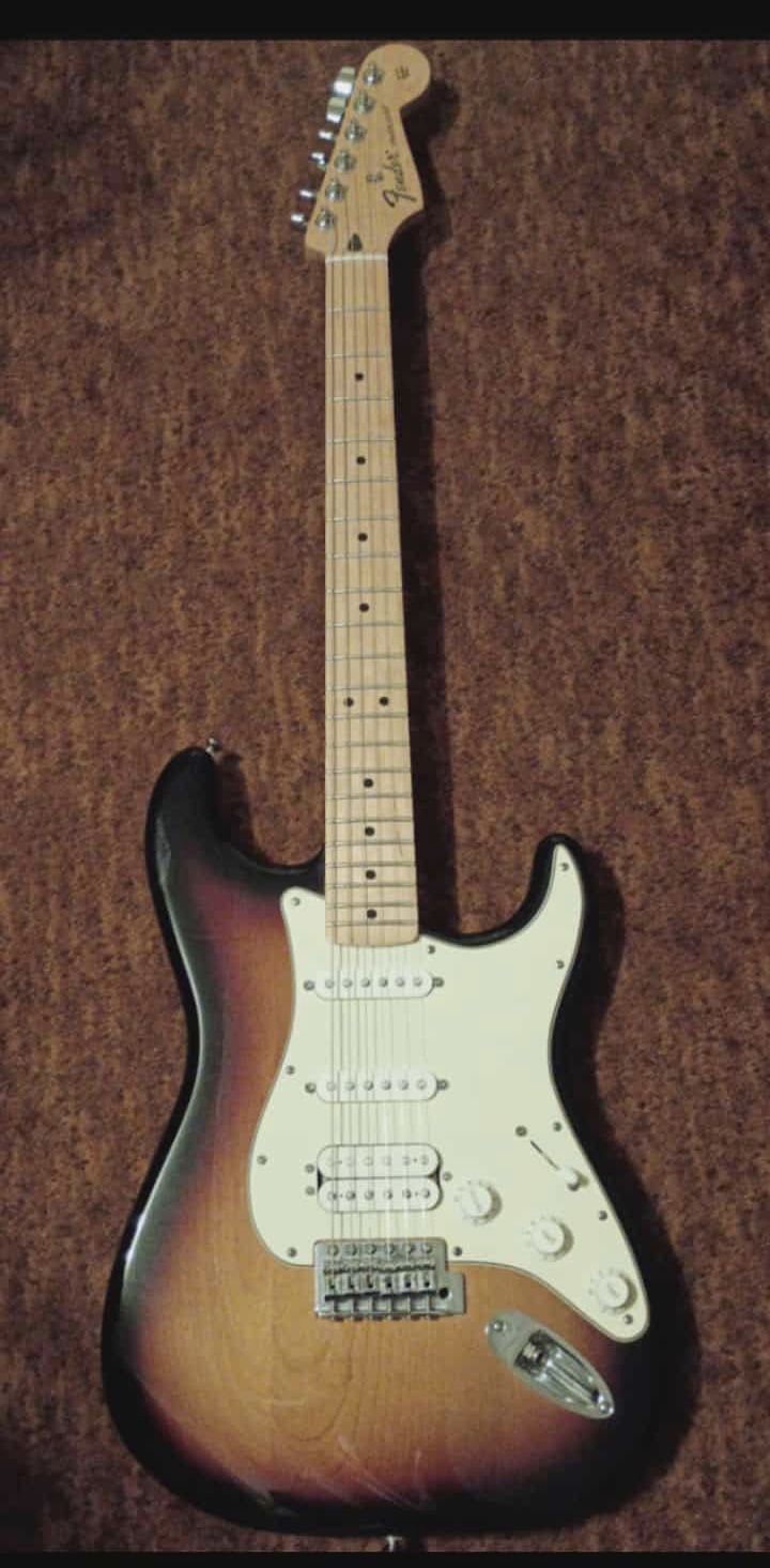 Fender Hss Strat Guitar