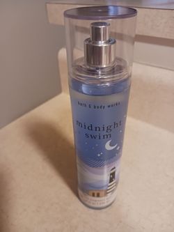 BATH &BODY WORKS.