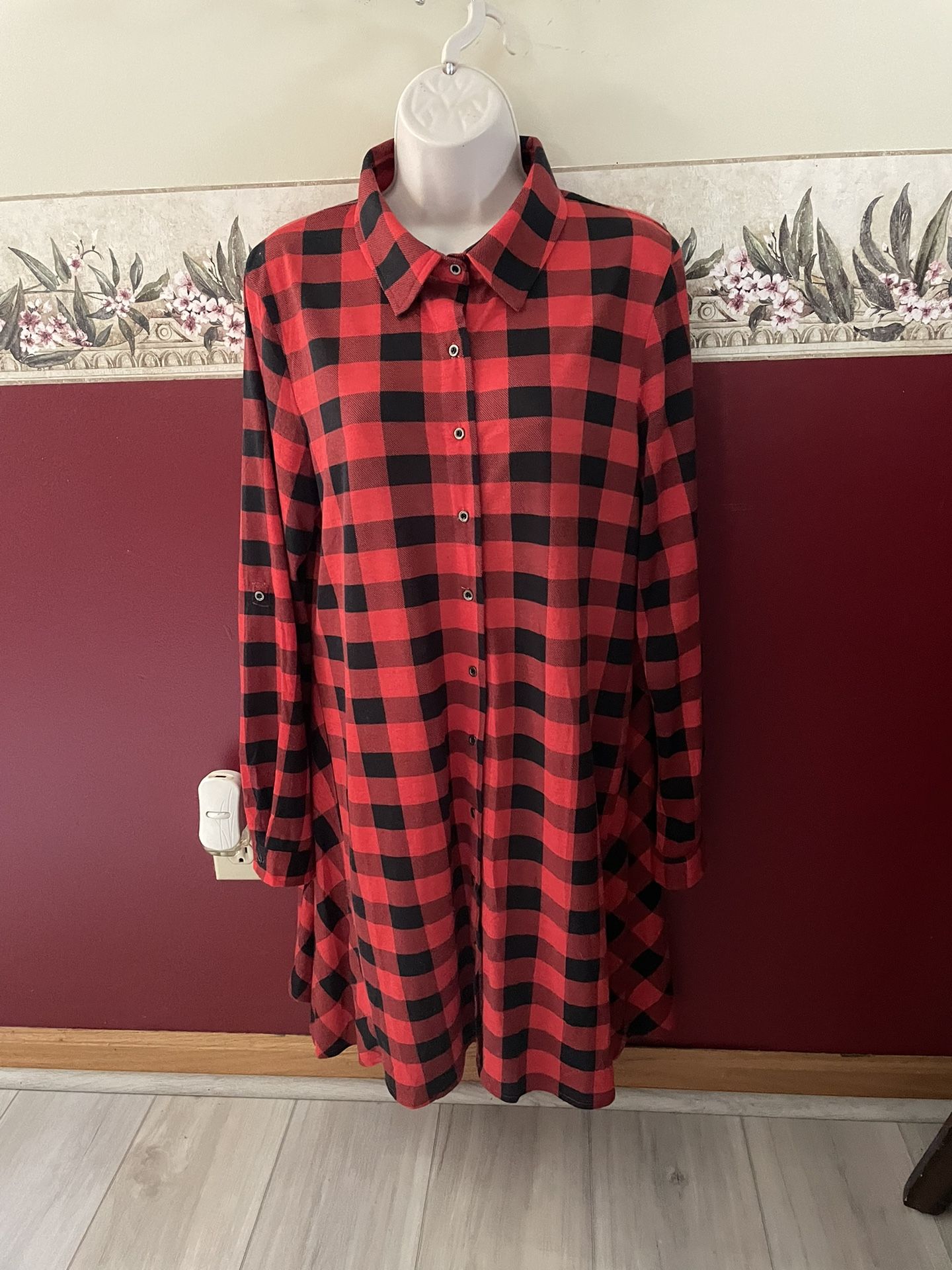 Ninexis Button Tunic Top