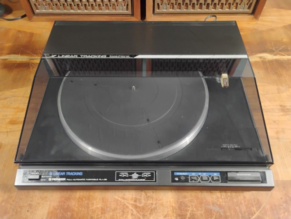 Pioneer PL-L30 Linear Tracking Turntable
