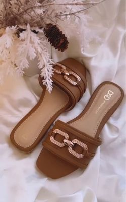 ESLABÓN CAMEL - Women’s Flat Slide Sandals – Handmade Woven Summer Sandals