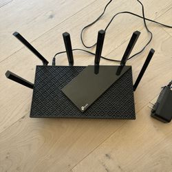 TP Link tri band router wifi6 gigabit support